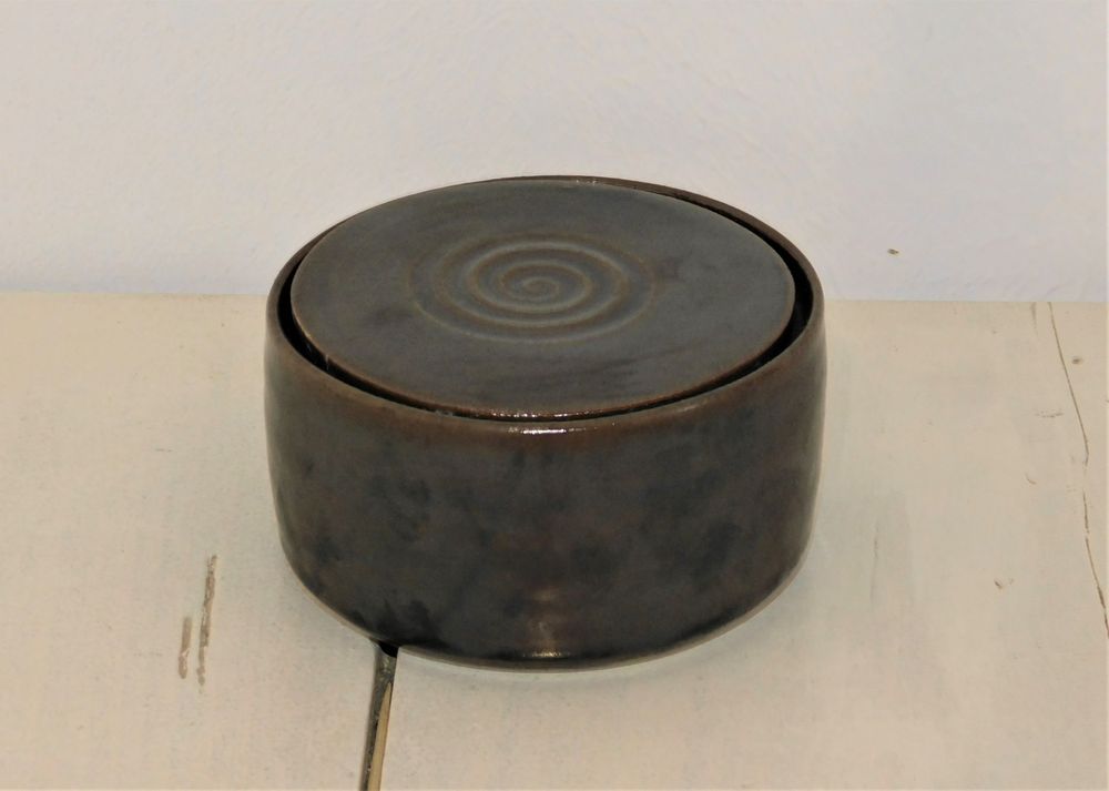 Small Matte Black Urn
