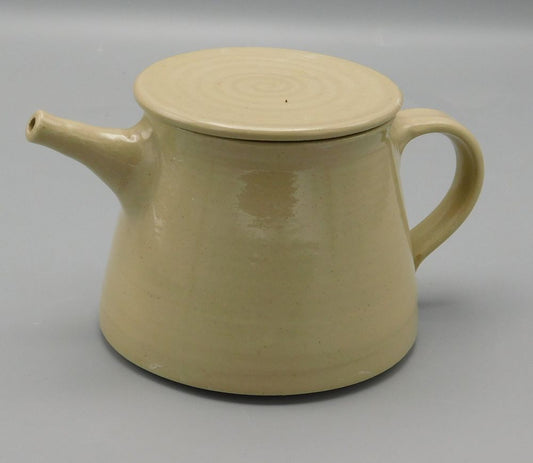 Cream-Coloured Flat-Bottom Teapot